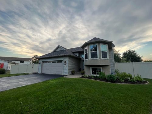 2135 Victor Ln, Kronenwetter, WI, 54455-7200 | Card Image