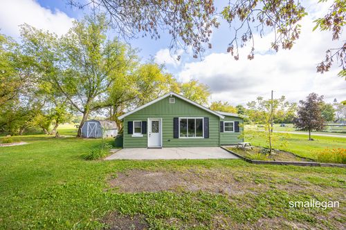 302 W Grand St, Pierson, MI, 49339-9460 | Card Image