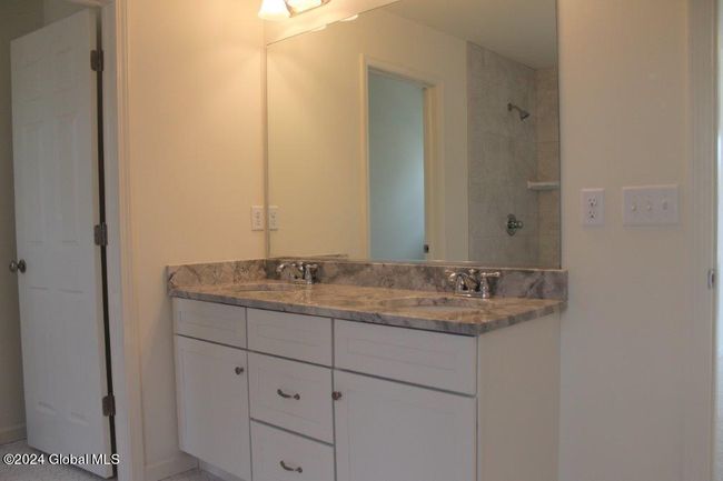 37 Jack Dr, House other with 3 bedrooms, 3 bathrooms and 4 parking in Mechanicville NY | Image 8