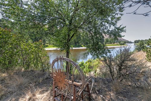 11385 Trillium Ln, Lolo, MT, 59847-9341 | Card Image