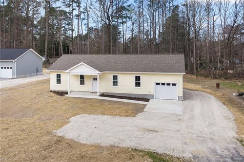 8986 Marlfield Rd, Gloucester, VA, 23061-3117 | Card Image