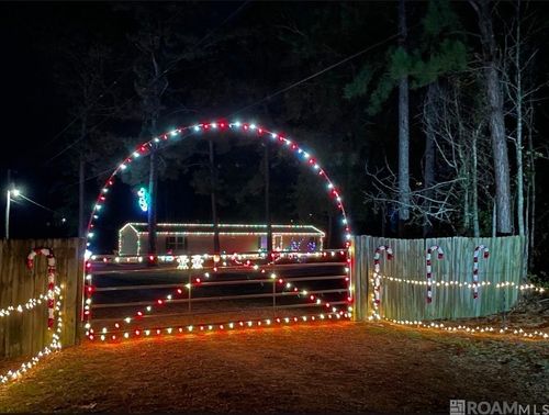 401 Montgomery Rd Sw, Summit, MS, 39666-9083 | Card Image