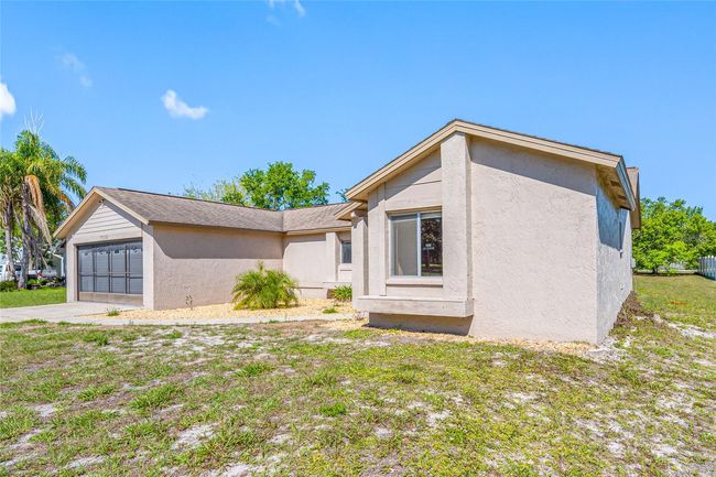 7309 Berwick Way, House other with 3 bedrooms, 2 bathrooms and null parking in Weeki Wachee FL | Image 4