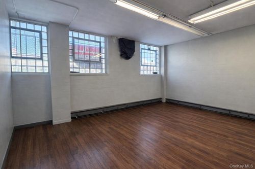 131 101st Ave, Jamaica, NY, 11419-2313 | Card Image