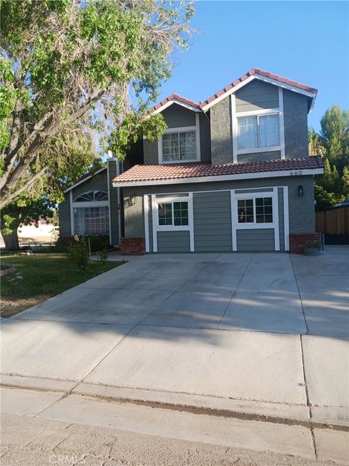 660 E Avenue J10, Lancaster, CA, 93535-4107 | Card Image