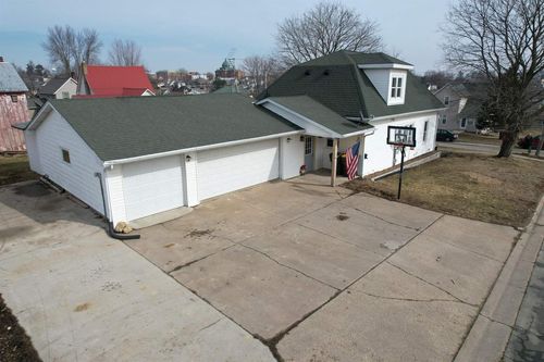 529 S Harrison St, Lancaster, WI, 53813-1906 | Card Image