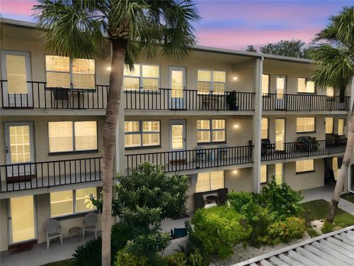 203-11620 Park Blvd, SEMINOLE, FL, 33772-5204 | Card Image