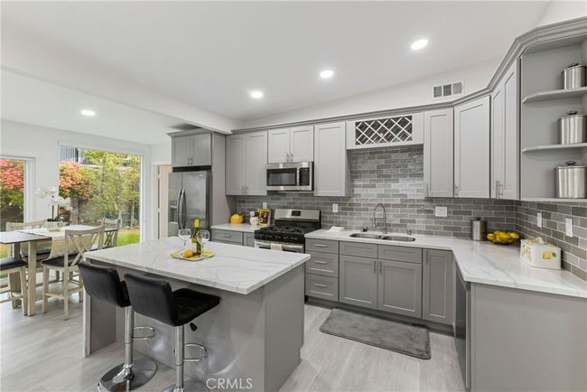 7335 Kyle St, House other with 3 bedrooms, 3 bathrooms and null parking in Tujunga CA | Image 7