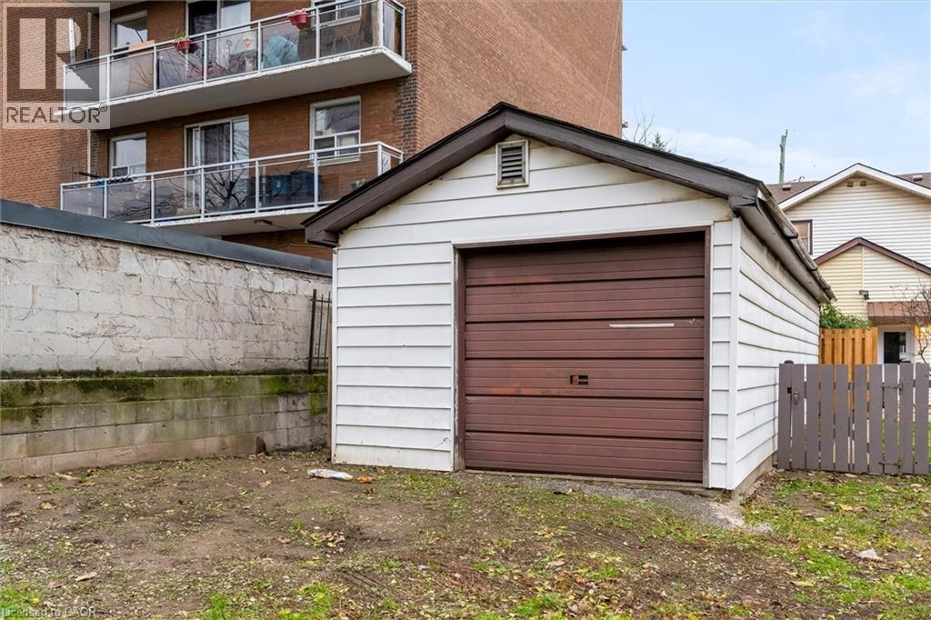 Residential in Hamilton 4