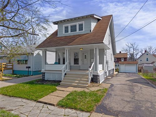 3451 W 137th St, Cleveland, OH, 44111-2409 | Card Image
