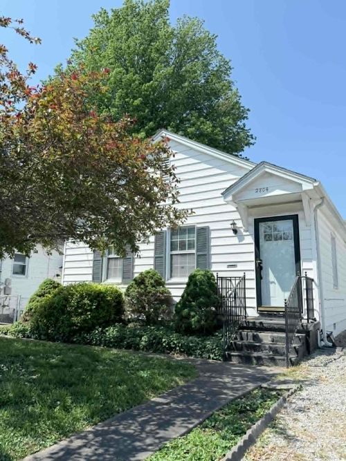 2804 N Sherman St, Evansville, IN, 47711-3348 | Card Image