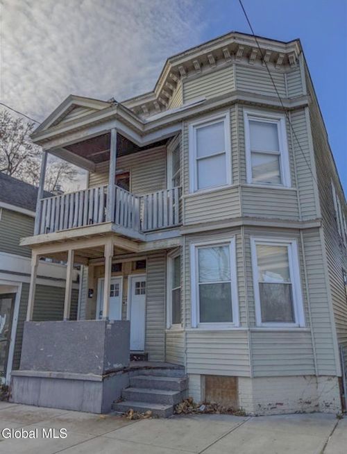 211 Quail St, Albany, NY, 12203-1212 | Card Image