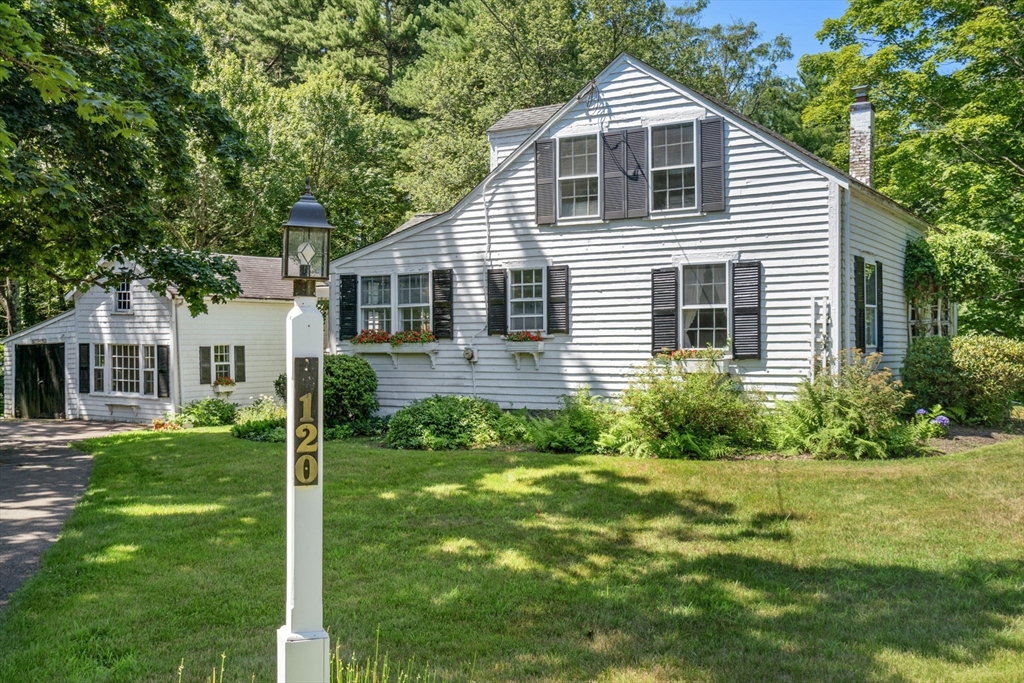 Boardman St, Norfolk, MA 02056