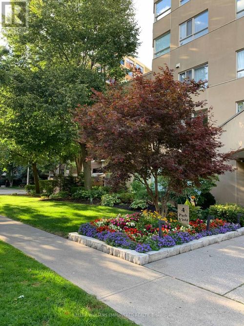 1403-4 Park Vista Crescent, Toronto (O'Connor-Parkview), ON, M4B3M8 | Card Image
