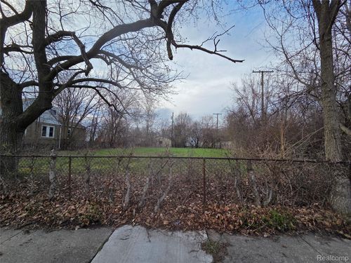 256-2 Cedardale Ave, Pontiac, MI, 48341-2726 | Card Image