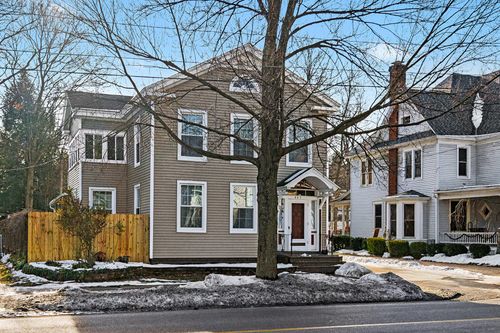 327 Monroe St, Allegan, MI, 49010-1218 | Card Image