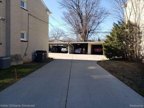 3105 Linwood Ave, Royal Oak, MI, 48073-3081 | Card Image