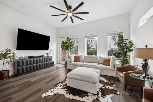 5318 Wunder Ln, Houston, TX, 77091-5726 | Card Image