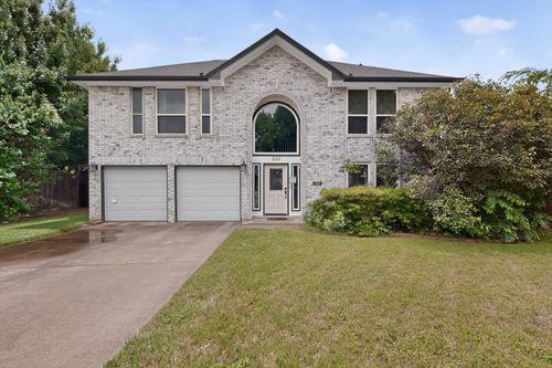 233 Brittany Ct, Euless, TX, 76039-7880 | Card Image