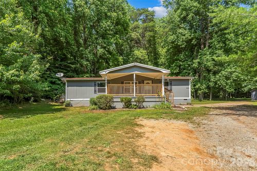 771 Hoppy Tom Hollow Rd, Marion, NC, 28752-6765 | Card Image