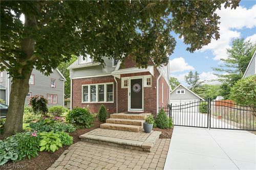 2045 Lorena Ave, Akron, OH, 44313-7216 | Card Image