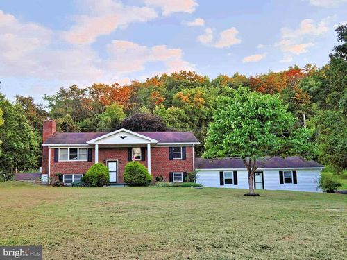 31631 Northwestern Pike, ROMNEY, WV, 26757-7074 | Card Image