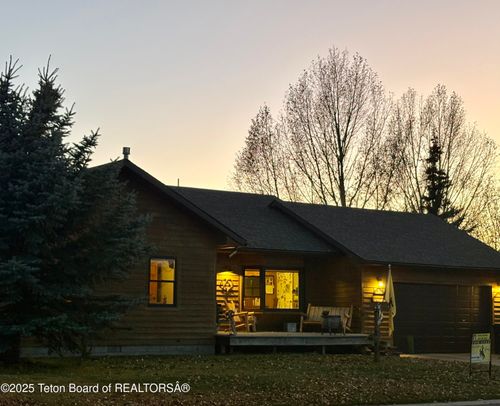 210 Spruce St, Pinedale, WY, 82941-5361 | Card Image