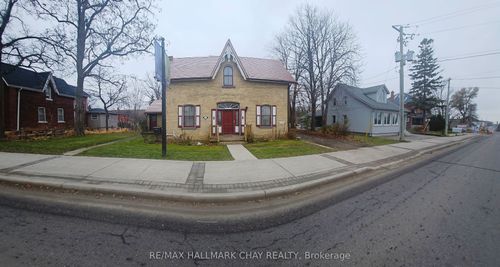 {{alt}} | Card Image