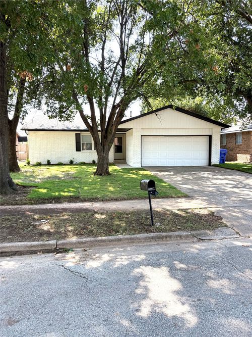 1509 W Vandalia St, Broken Arrow, OK, 74012-5230 | Card Image
