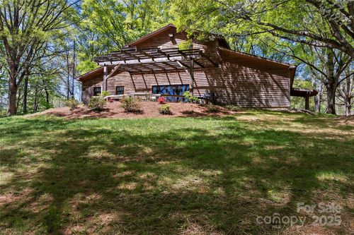 2950 Beroth Rd, Pfafftown, NC, 27040-8523 | Card Image