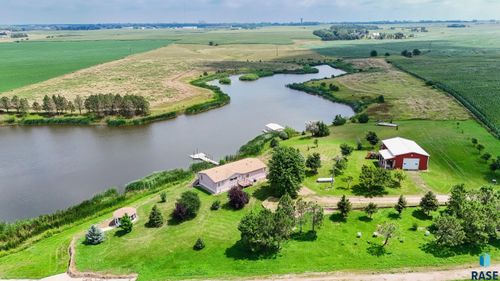 46924 298th St, Beresford, SD, 57004-6251 | Card Image