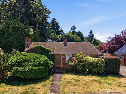 5603 Sw Lander Street, Seattle, WA, 98116 | Card Image
