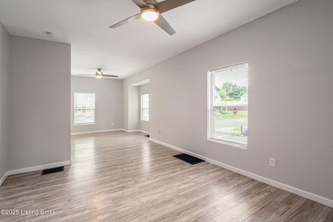 101 Saunders Ct, House other with 3 bedrooms, 2 bathrooms and null parking in Louisville KY | Image 14