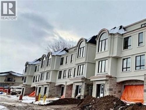 th3-15 Lake St, Grimsby, ON, L3M2G4 | Card Image