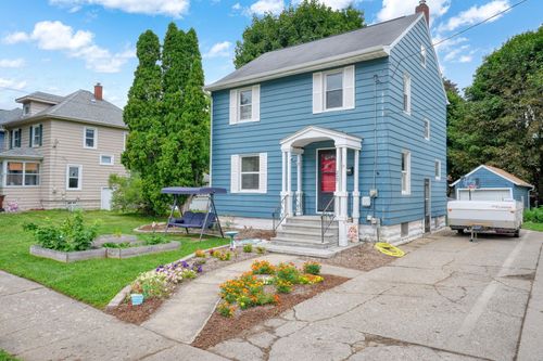 227 N Bowen St, Jackson, MI, 49202-4114 | Card Image