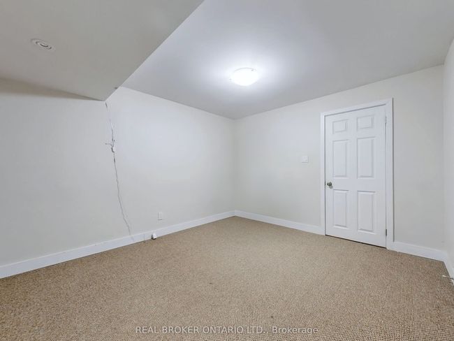 BSMT - 42 Fossil St, House other with 2 bedrooms, 1 bathrooms and 1 parking in Brampton ON | Image 9