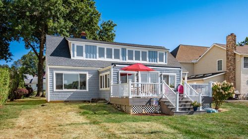 955 Lakeshore Dr E, Hebron, OH, 43025-9413 | Card Image