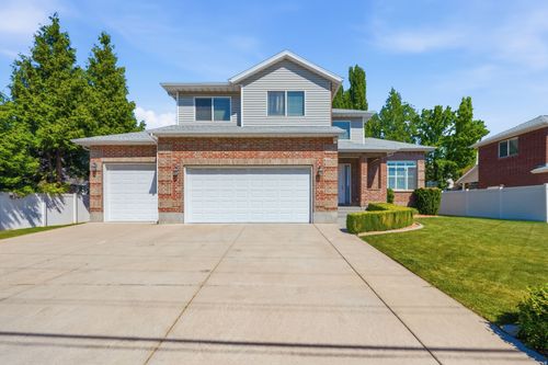 914 N 400 W, Centerville, UT, 84014-1323 | Card Image
