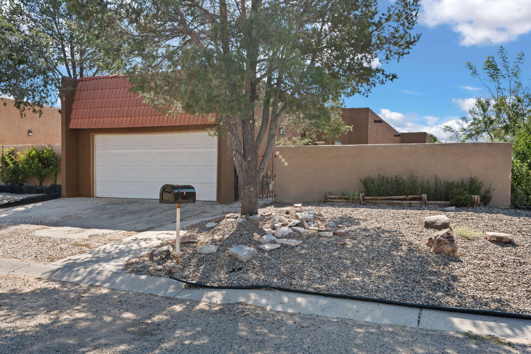 Toluca Ct, Rio Communities, NM 87002