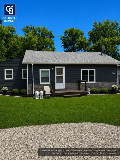 923 S 31st St, Fort Dodge, IA, 50501-5545 | Card Image