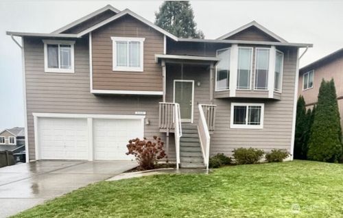 3104 72nd Ave Ne, Marysville, WA, 98270-6977 | Card Image