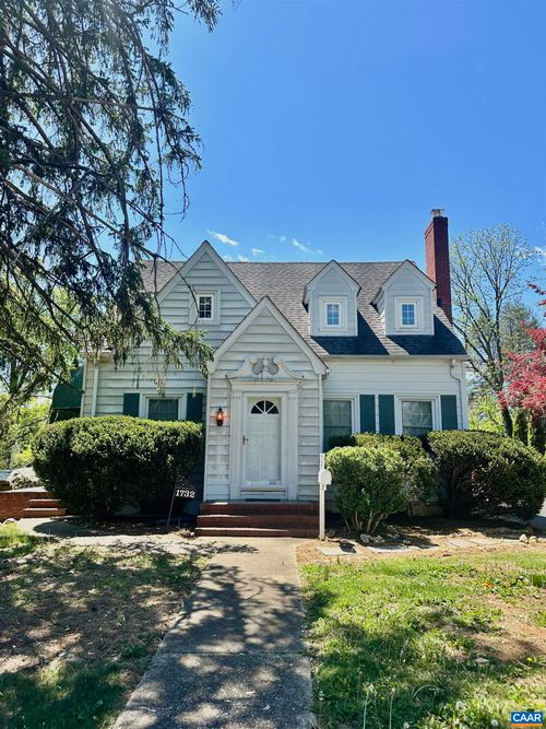 1732 West Main St, Waynesboro, VA, 22980 | Card Image