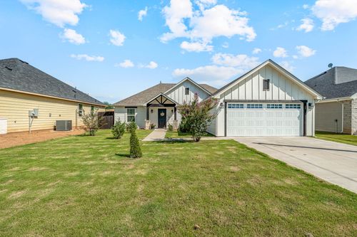 2414 Creek Dr, Granbury, TX, 76048-6593 | Card Image