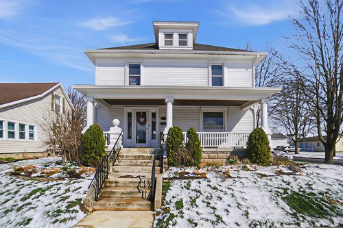 602 W Benton St, Wapakoneta, OH, 45895-1808 | Card Image