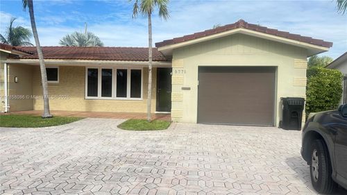 1-5771 Ne 19th Ter, Fort Lauderdale, FL, 33308-2420 | Card Image