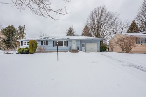 4 Silver Birch Drive, Gates, NY, 14624 | Card Image