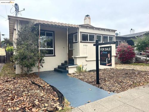 5926 Marshall St, Oakland, CA, 94608-2220 | Card Image