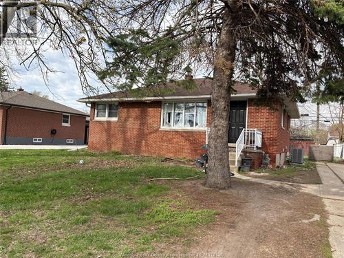 lower-3580 Mckay Ave, Windsor, ON, N9E2R9 | Card Image