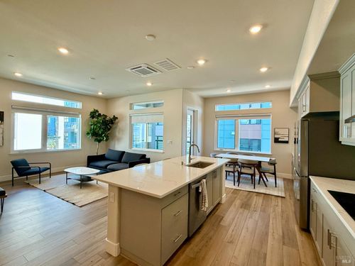 403-3356 Petunia Court, San Jose, CA, 95117 | Card Image