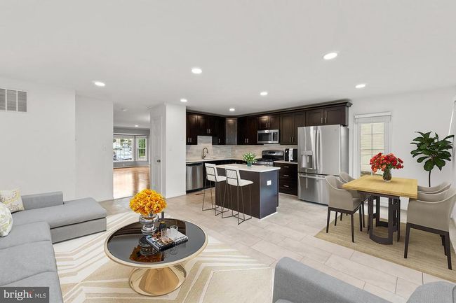 16812 Winston Ln, Townhouse with 4 bedrooms, 4 bathrooms and null parking in WOODBRIDGE VA | Image 23